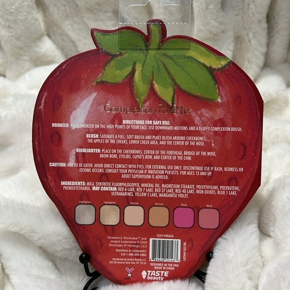 ❄️ New Strawberry Shortcake Complexion Palette - Picture 5 of 5